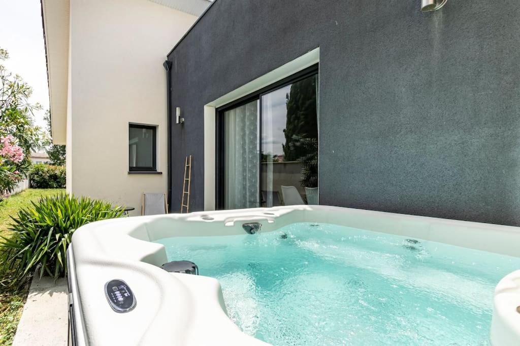 Villa Des Rives Du Tarn Avec Jacuzzi Montans Exteriér fotografie